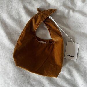 NWT Merit Beauty Cosmetic Bag